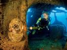 last-diver-uss-saratoga-by-reinhard-dirscherl-at-bikini-atoll-2008